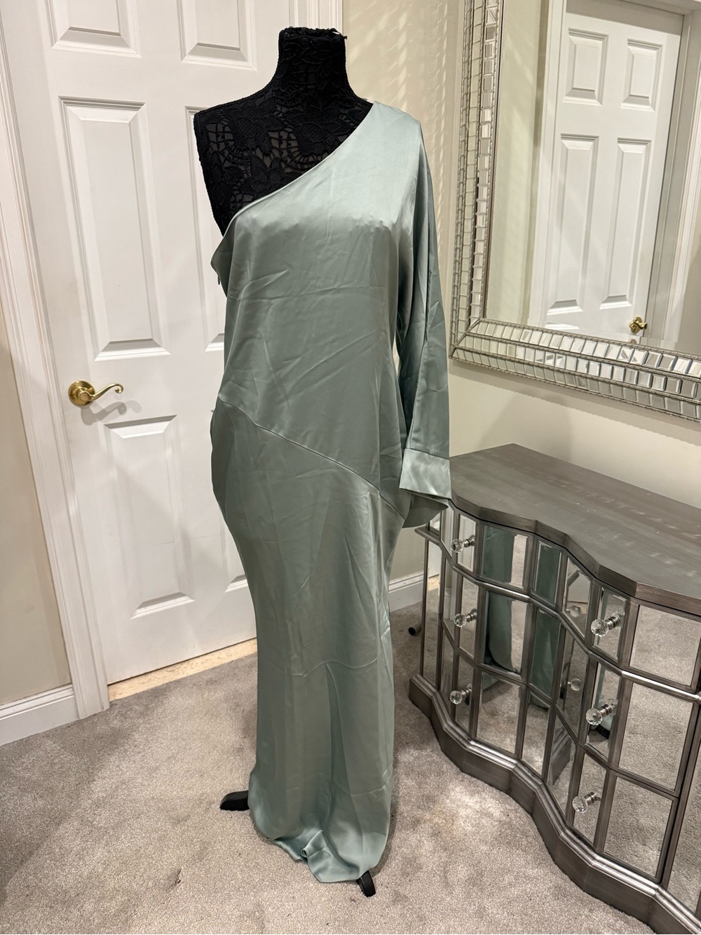 JLUXLABEL Sage One-Shoulder Satin Maxi Dress - Picture 4 of 5